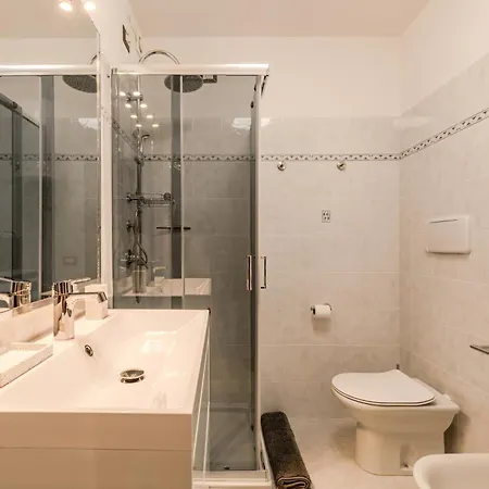 Phedra Apartment *