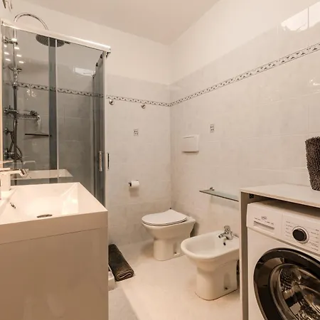Phedra Apartment *